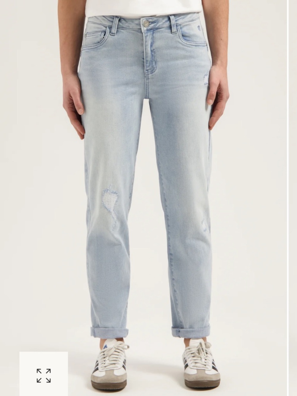 Florez Women's Light Blue Boyfriend Jeans - Relaxed Mid-Rise